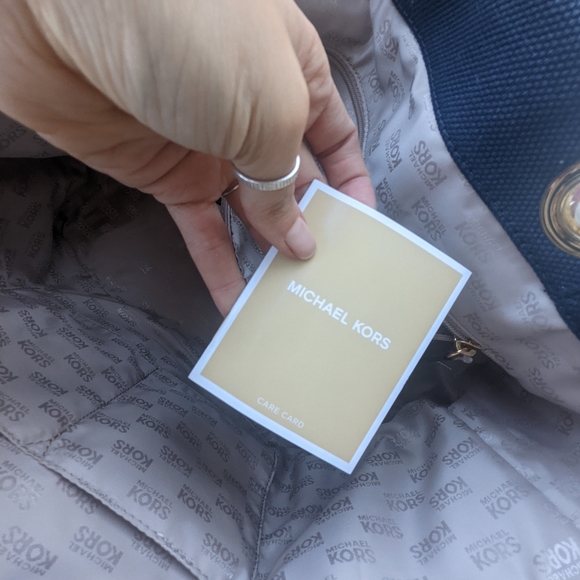 Michael Kors Anchor Purse - Picture 8 of 9